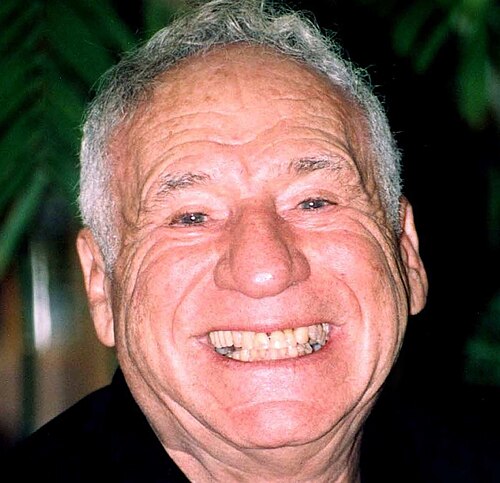Mel Brooks sorridente